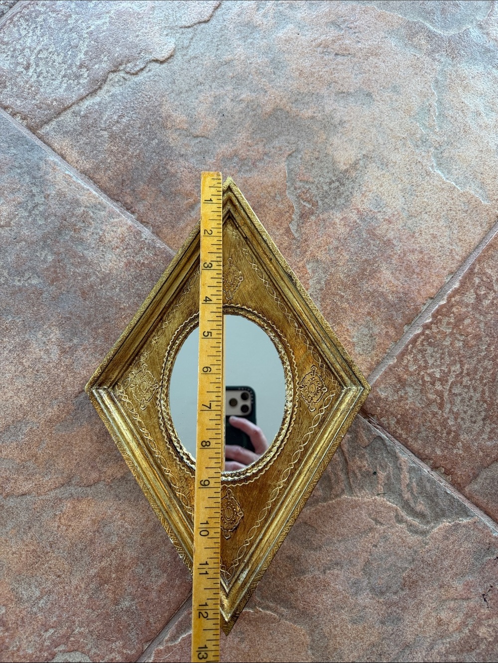 Vintage Italian Florentine Wood Gold Diamond Shape Mirror. - Picture 8 of 12